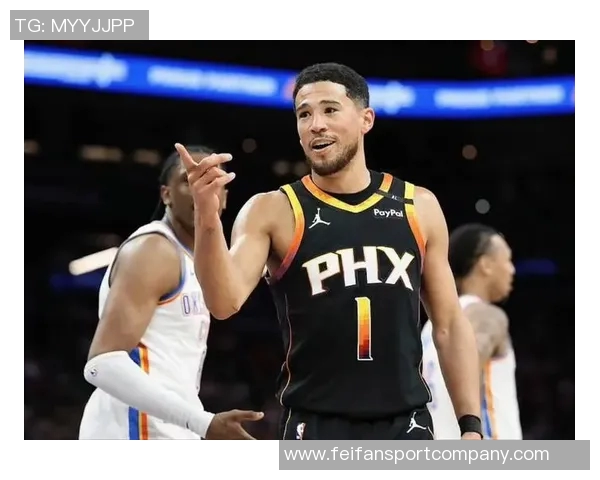 布克称赞格林阿伦为进攻核心我们始终保持下一个顶上来的心态 布克称赞格林阿伦为进攻核心我们始终保持下一个顶上来的心态