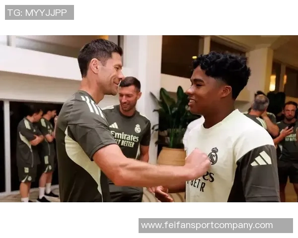 德媒报道杜兰维尔或将一月租借离开多特蒙德寻求更多出场机会 德媒报道杜兰维尔或将一月租借离开多特蒙德寻求更多出场机会