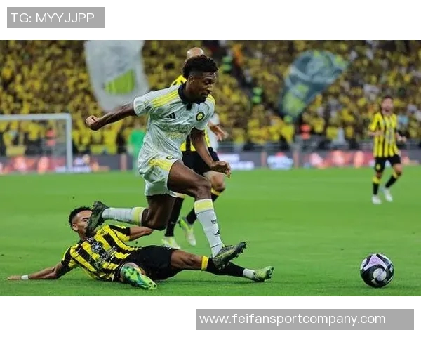 科曼精彩进球助力利雅得胜利反超比分2-1展现强大实力 科曼精彩进球助力利雅得胜利反超比分2-1展现强大实力